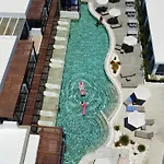 Hotel Nama Retreat