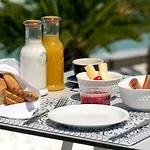 Hotel Nama Retreat Pastida