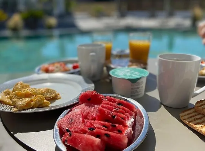 فندق Nama Retreat