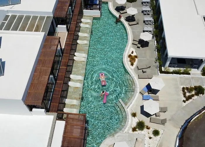 فندق Nama Retreat