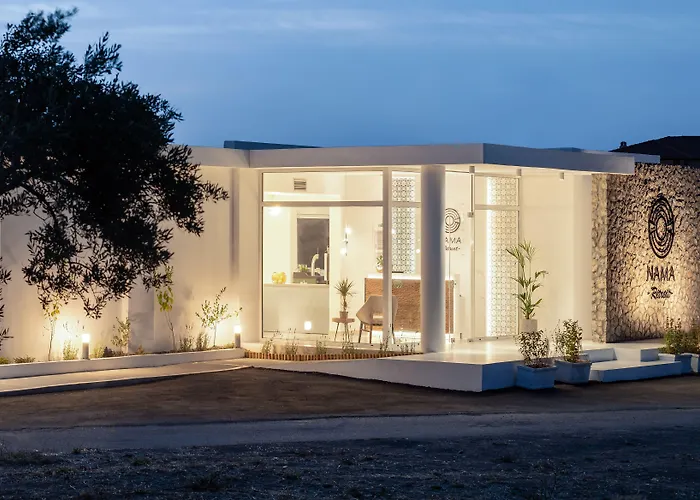 Nama Retreat فندق Pastida