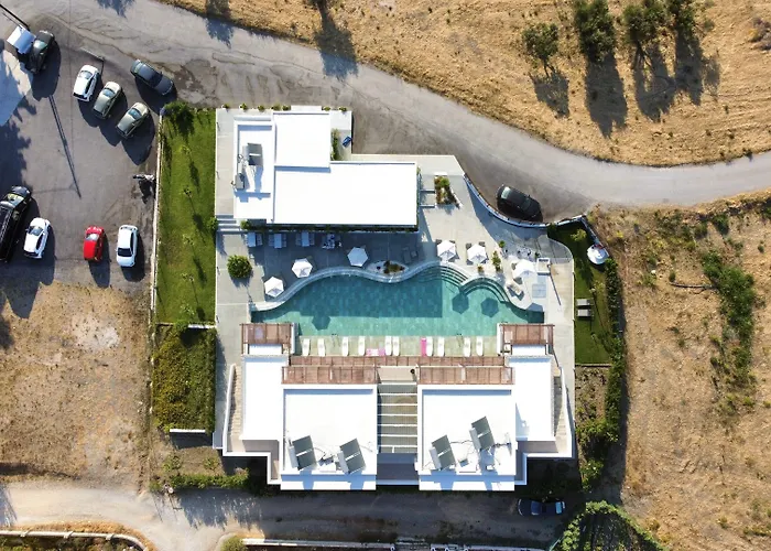 Hotel Nama Retreat Pastida